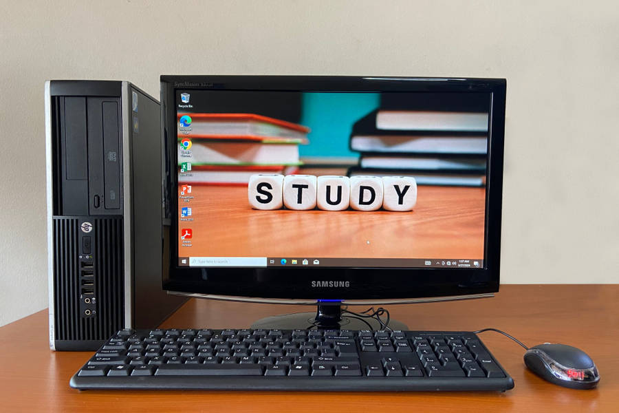Desktop Computer ideal for study