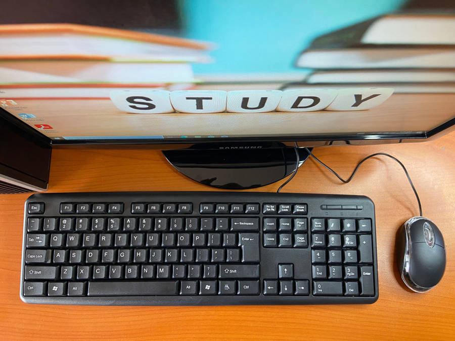 Desktop Computer ideal for study