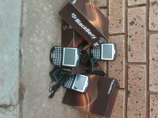 Blackberry 7290 3 Phones In One Auction Real Snap Friday