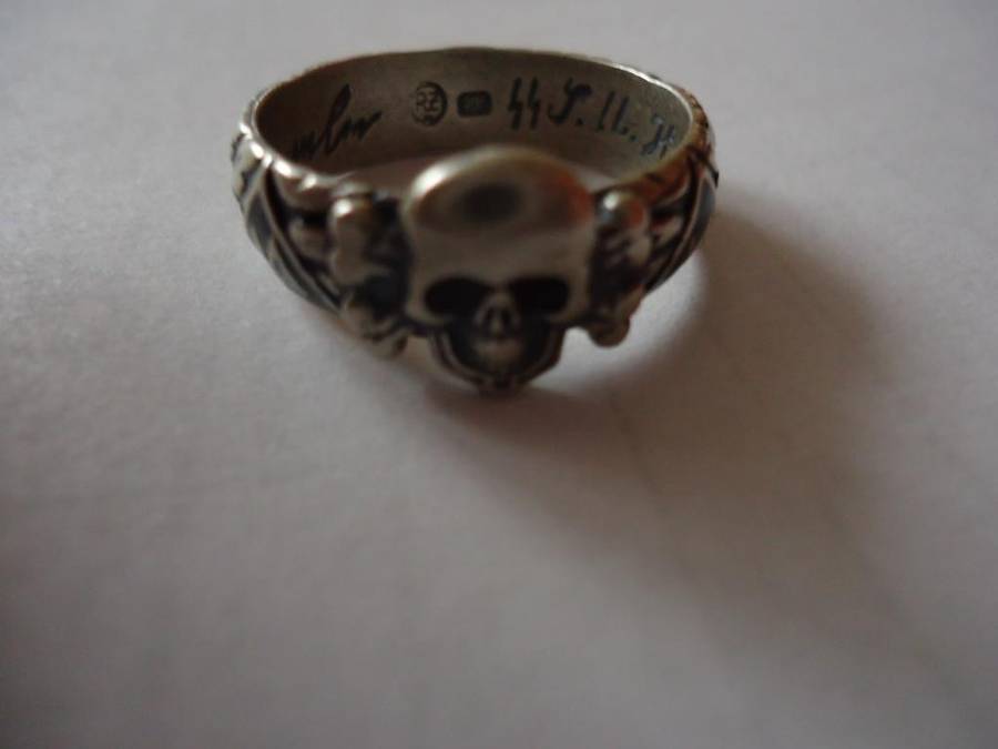 ww2 German Silver SS Ring with inscriptions 'RZM'