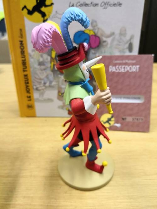 Tintin and the Picaros - The Merry Turlourn - dancing