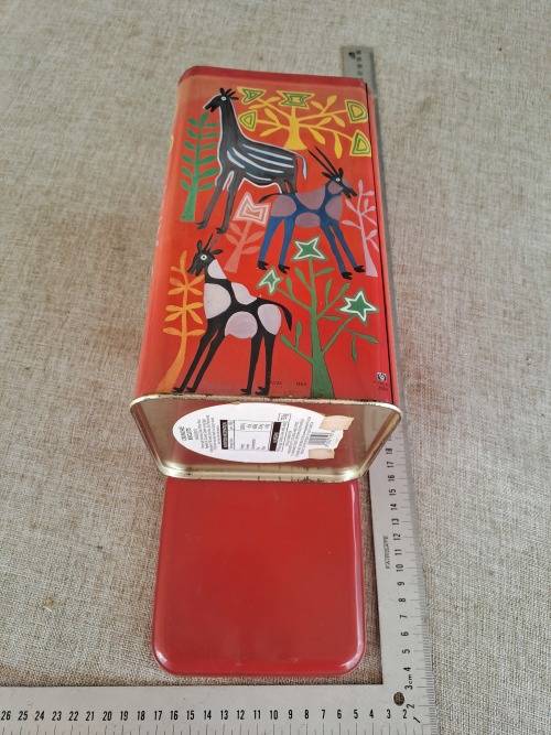 Biscuit tin - red- animals