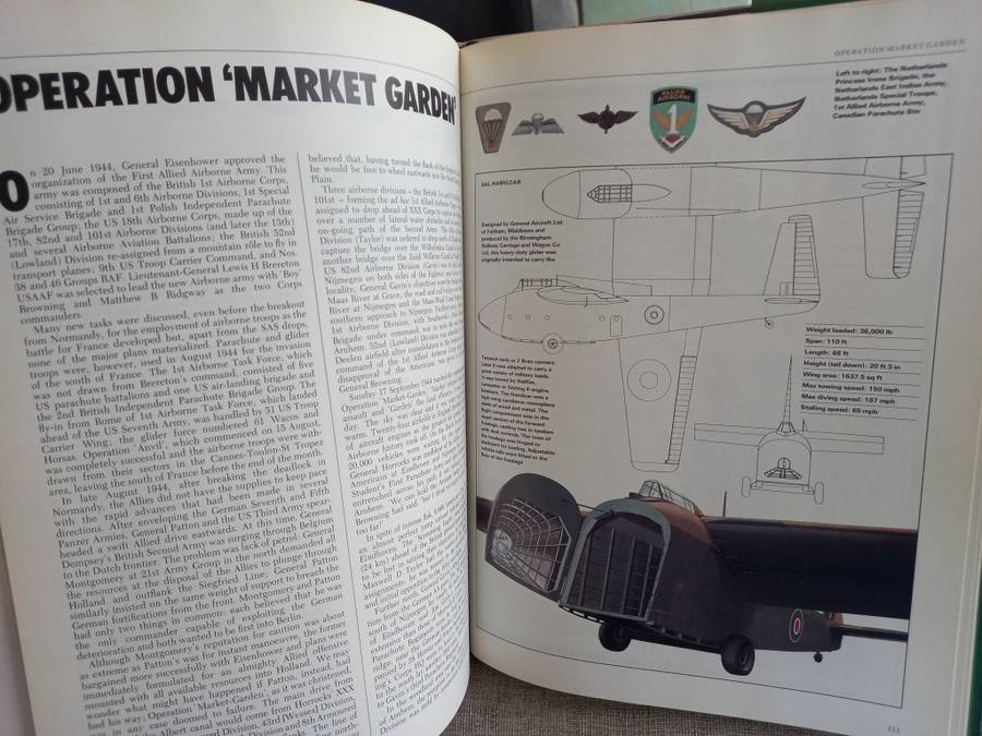 Airborne Warfare, 1918-1945 Book by Barry Gregory and John Batchelor