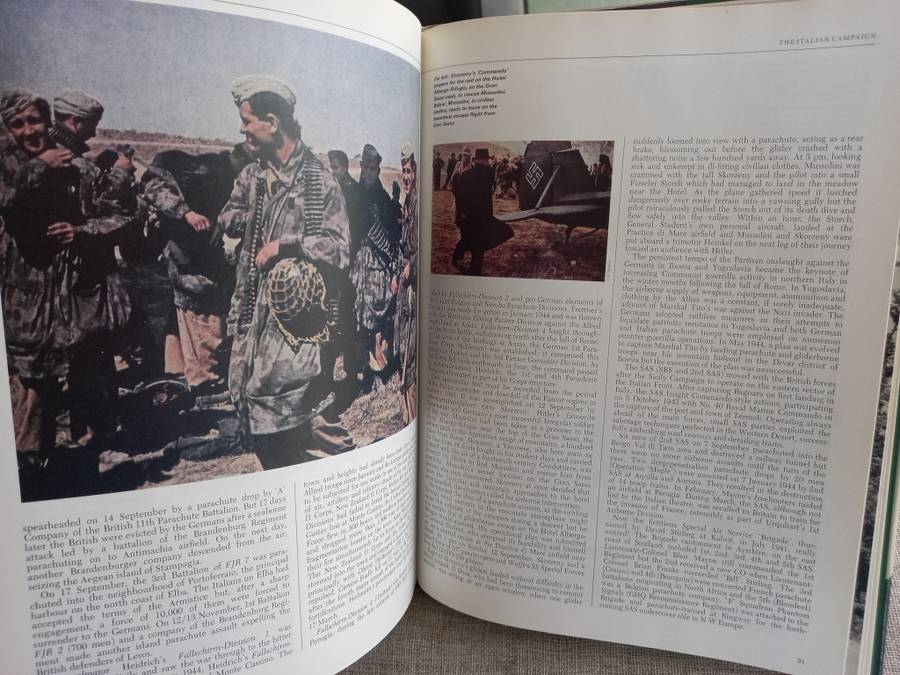 Airborne Warfare, 1918-1945 Book by Barry Gregory and John Batchelor