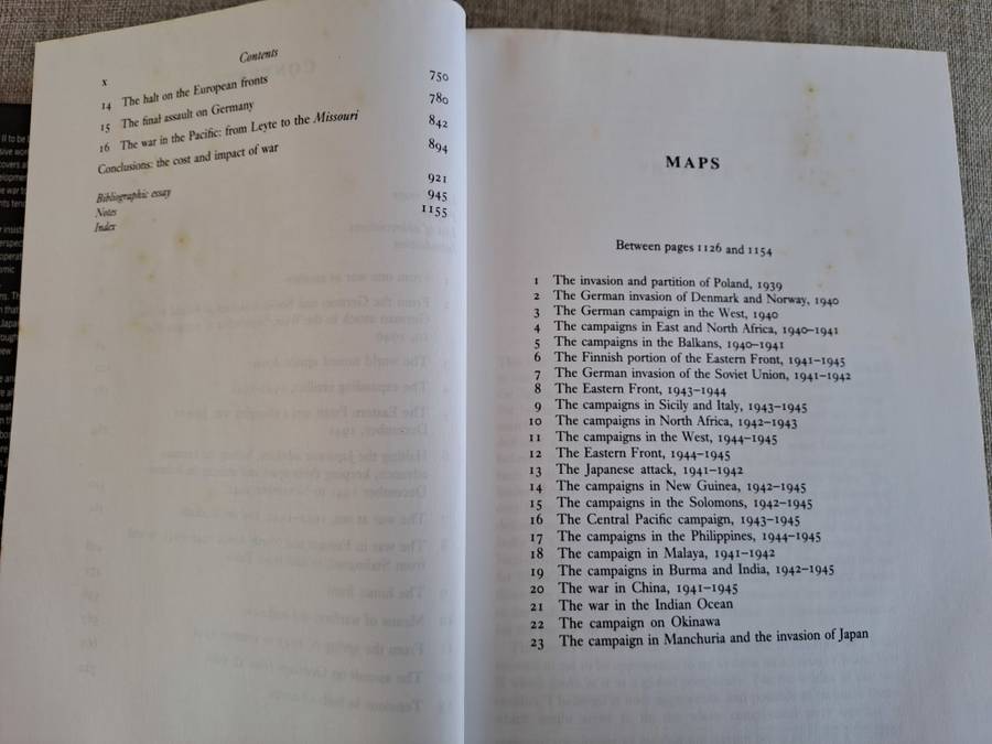 A World At Arms - A Global History of World War II - Gerhard L. Weinberg