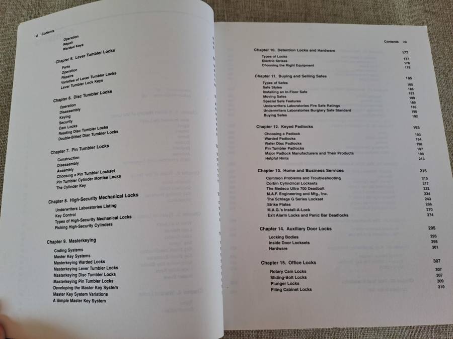 The Complete Book of Locks and Locksmithing 5th Edition - Bill Phillips