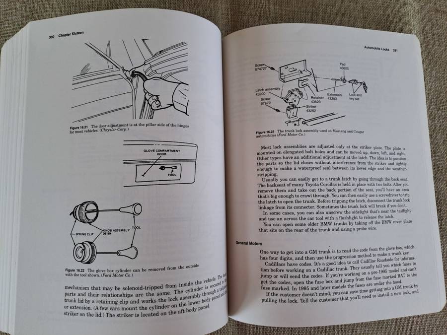 The Complete Book of Locks and Locksmithing 5th Edition - Bill Phillips