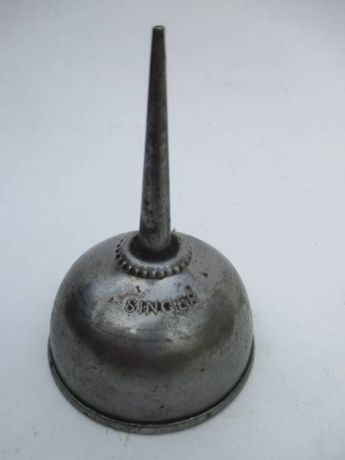 SINGER OIL TIN