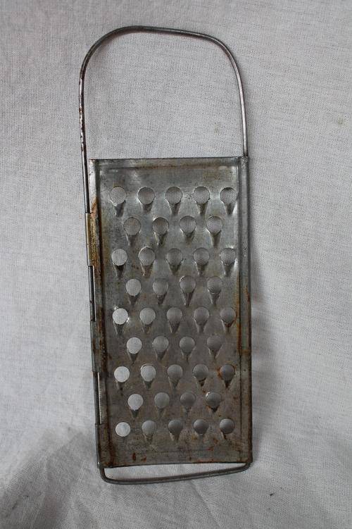 VINTAGE  GRATER