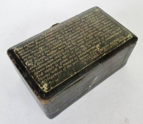 VINTAGE GILLETTE SAFETY RAZOR