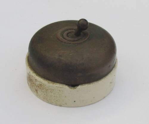 VINTAGE LIGHT SWITCH