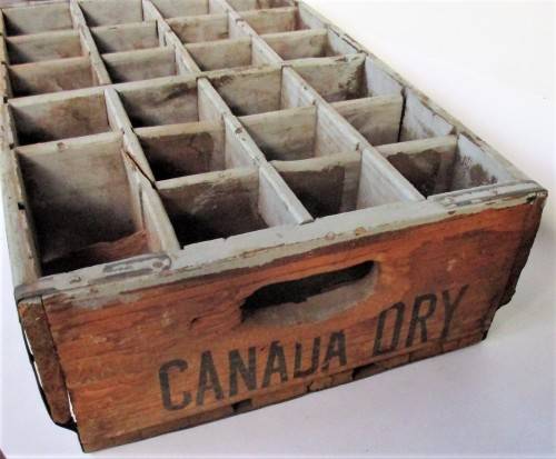 VINTAGE CANADA DRY COOL DRINK CRATE