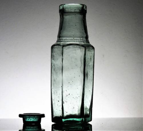 ANTIQUE PICKLE  BOTTLE