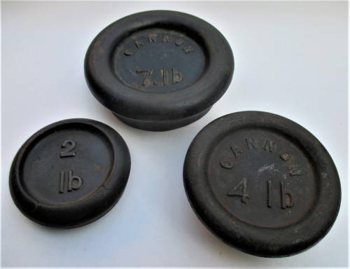 VINTAGE SCALE WEIGHTS