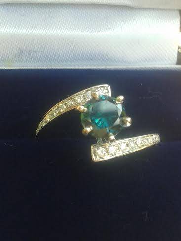 1.35ct 10kt white gold