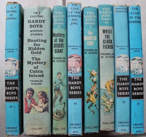 8 x Hardy Boys hardcovers in good secondhand condition