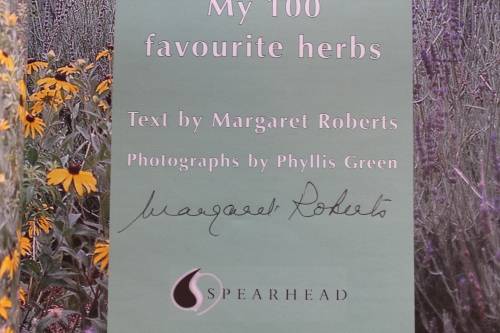 SIGNED: The Essential Margaret Roberts - My 100 favourite herbs