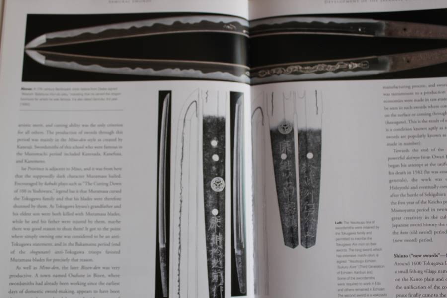 Samurai Swords - A Collector`s Guide to Japanese Swords