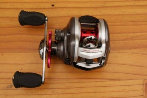 DAIWA MEGAFORCE MF100TSH 7.1:1 BAIT CAST REEL