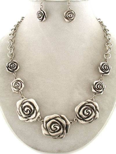 NEW ARRIVAL! ROSE DESIGNER NECKLACE & EARRING SET