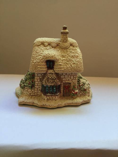 Lilliput Lane Partridge Cottage Christmas Collection 1993