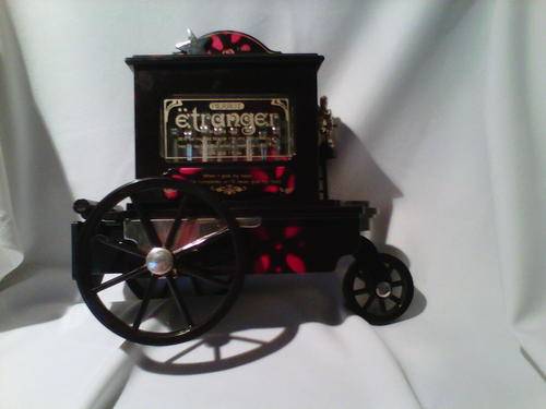 1950 ORGAN MUSICAL JEWELERY BOX