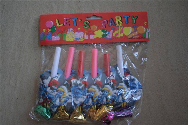 Smurf birthday party blow outs