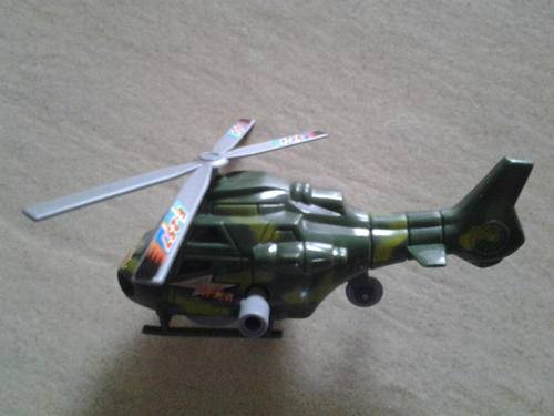 Army camo wind up helicopter ,perfect for kids party favours, 12cm