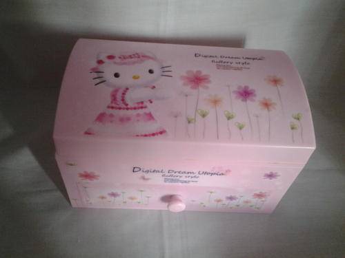 Musical Hello kitty plastic jewellery box, with dancing Ballerina