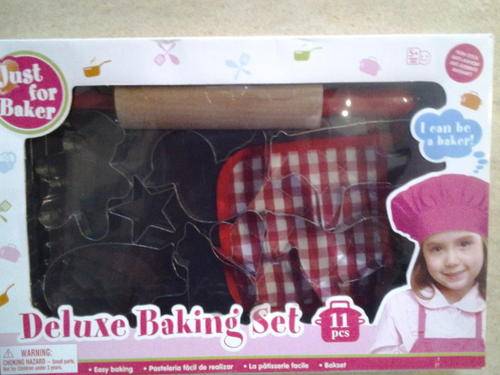 Deluxe kids baking set