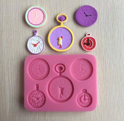 Fondant silicone mould clocks. size of mould 9.5x7.5cm