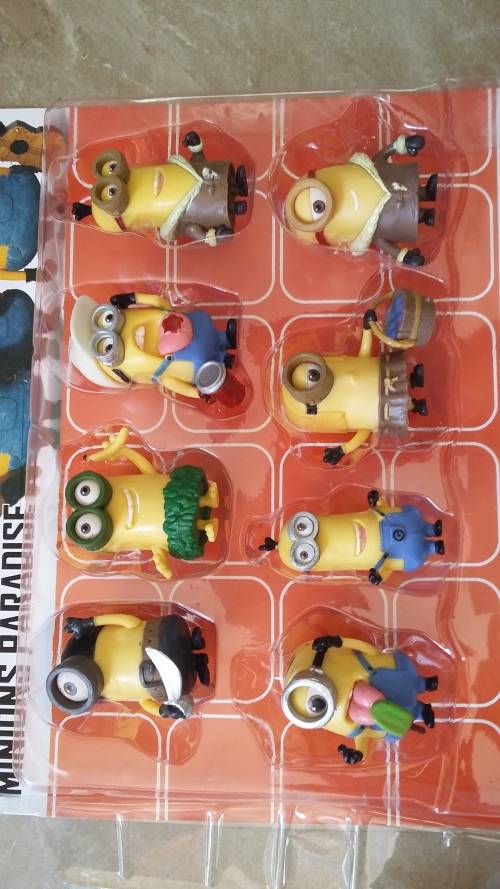 Despicable me 2 minions, plastic figurine set, perfect to use as cake toppers
