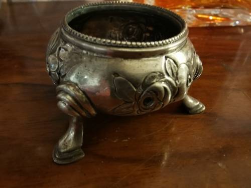 Stunnig antique silver cauldron salt cellar / pot