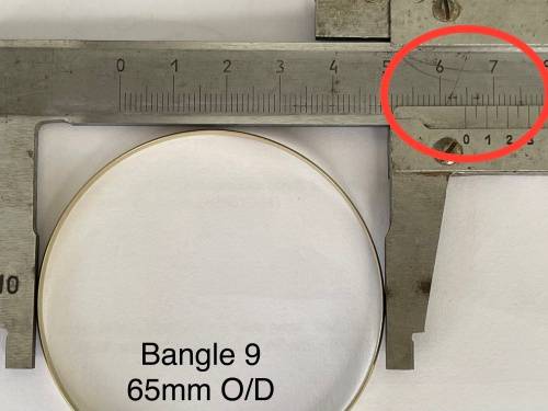 9CT SOLID GOLD BANGLE - 3.5mm WIDE and 65mm O/D  5.05 GRAMS - (BANG09)