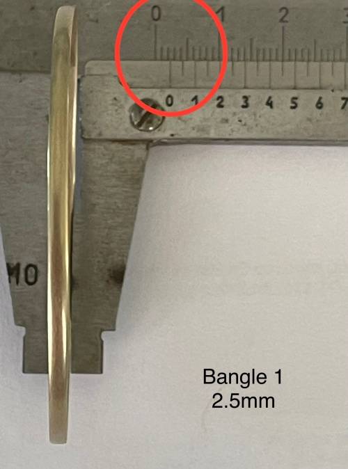 9CT SOLID GOLD BANGLE - 2.5mm WIDE and 61mm O/D  3.27 GRAMS - (BANG01)