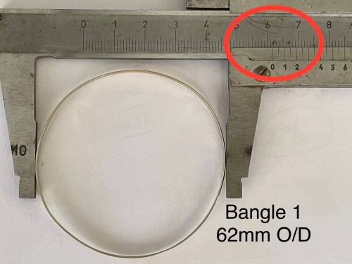 9CT SOLID GOLD BANGLE - 2.5mm WIDE and 61mm O/D  3.27 GRAMS - (BANG01)