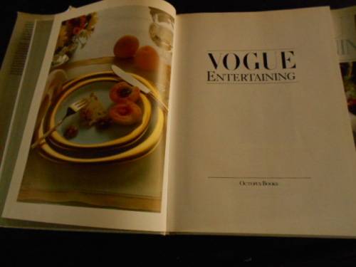VOGUE ENTERTAINING - 1986 OCTOPUS BOOKS ILLUS HARDBACK AND DUSTCOVER