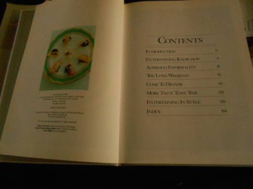 VOGUE ENTERTAINING - 1986 OCTOPUS BOOKS ILLUS HARDBACK AND DUSTCOVER