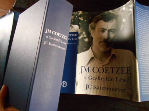 JM COETZEE -  `N GESKRYFDE LEWE - JC KANNEMEYER - JONATHAN BALL