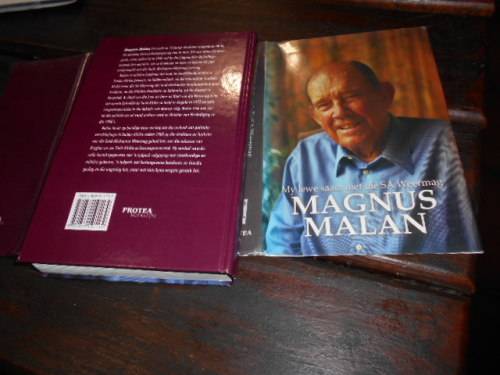 MAGNUS MALAN - MY LEWE SAAM MET DIE SA WEERMAG -  PROTEA BOEKHUIS 2006