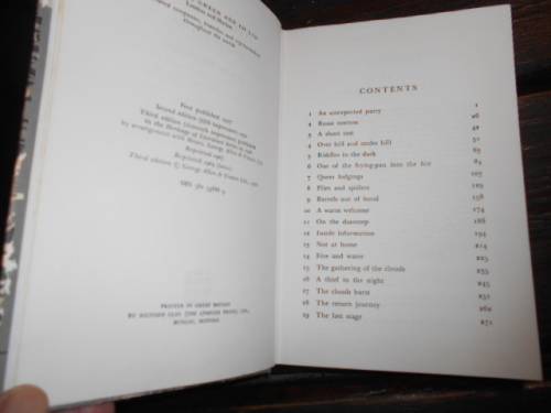 JRR TOLKIEN - THE HOBBIT - MODERN CLASSICS - HERITAGE OF LITERATURE SERIES NO 88 - 1969 ED LONGMANS.