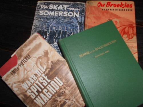 4 afr  kinderb- Ou Broekies - Moody;  Bennie & Balkonmoord D Spies, Skat Somerson, E Pieterse Spitse