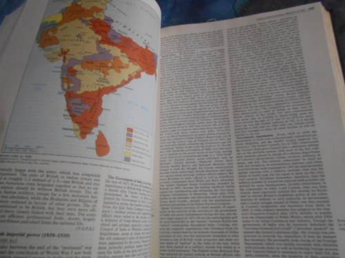 Volume 9 KNOWLEDGE INDEPH:  HUMIDITY IVORY COAST - 1980 ENCYCLOPAEDIA Britannica MICROPADIA