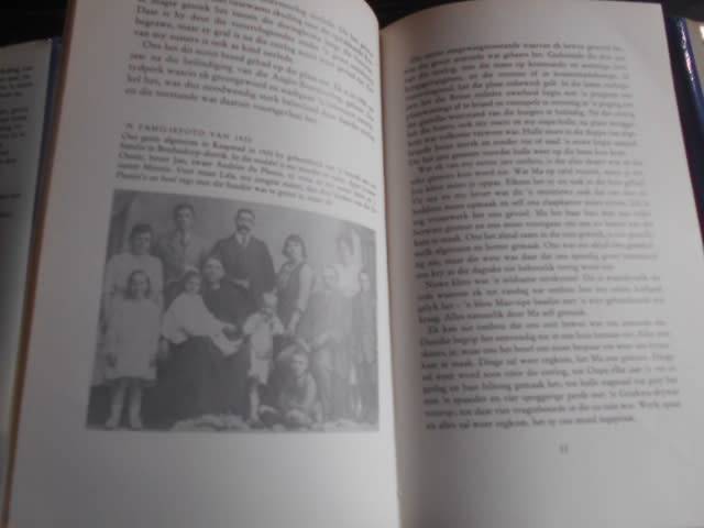 Albert Wessels - PLAASSEUN EN NYWERAAR - Perskor 1987 1ste ed (Toyota) asook  illus familie fotos