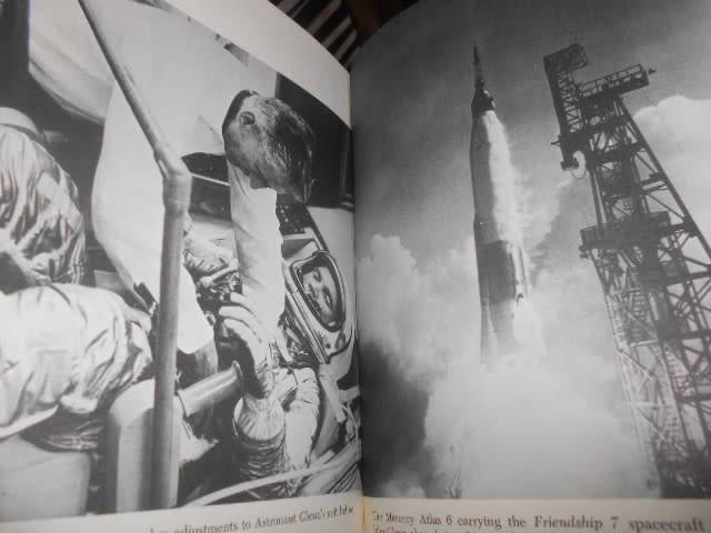 HENDRIK DE LEEU -  From Flying Horse to Man in the Moon,  History of Flight - Hendrik de leeuw
