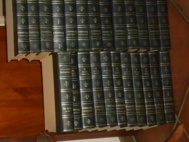 ENCYCLOPAEDIA BRITANNICA 1968 -  FULL SET 24 BOOKS ( 23 + INDEX)