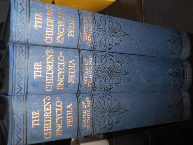 3  book of a 10 set  Arthur Mee illus  (no. 4, 7, 8) Childrens Encyclopaedia Educational book co.