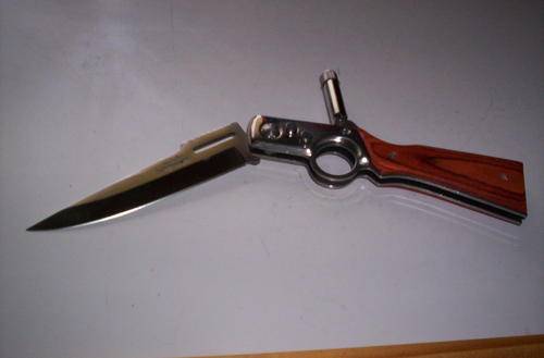 RIFLE SHAPED AMERICAN KNIFE
