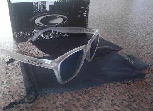 **LATE ENTRY** OAKLEY FROGSKINS