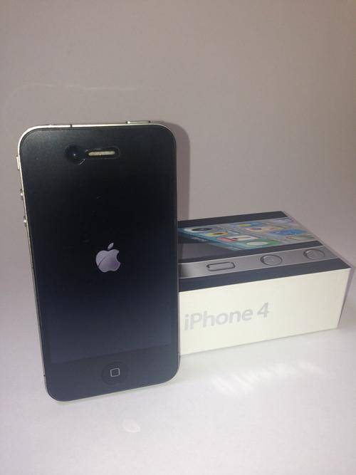 IPHONE 4 16gig (Excellent Condition) Free Delivery
